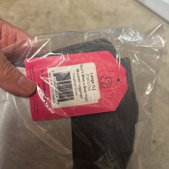 STRONG by ZUMBA Don’t Miss A Beat Hi-Waist Compression Leggings Lrg NwT - Picture 7 of 7